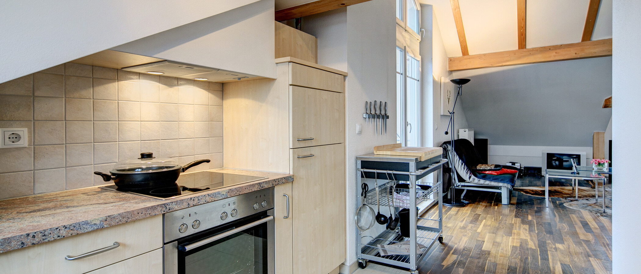 attic apartment Zorneding 04 kitchen 7747
