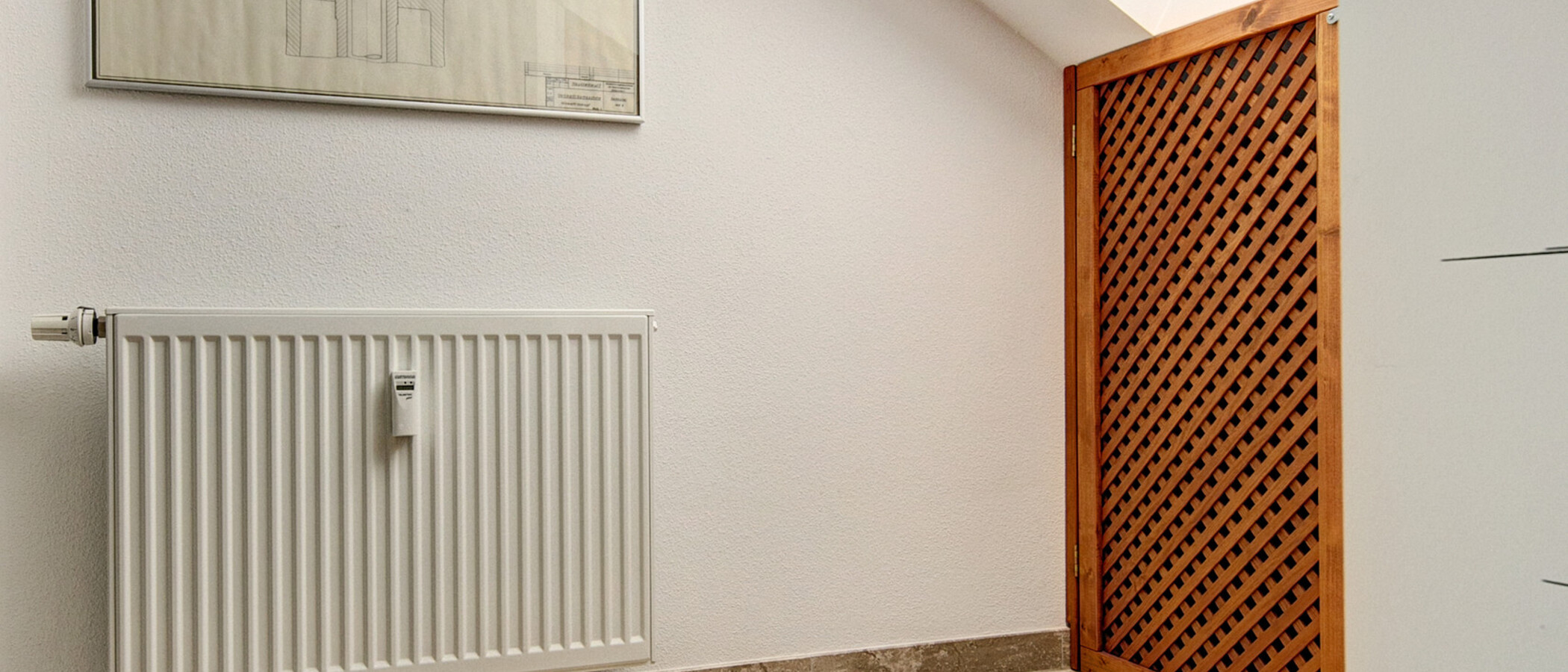 attic apartment Zorneding 01 hall 7747