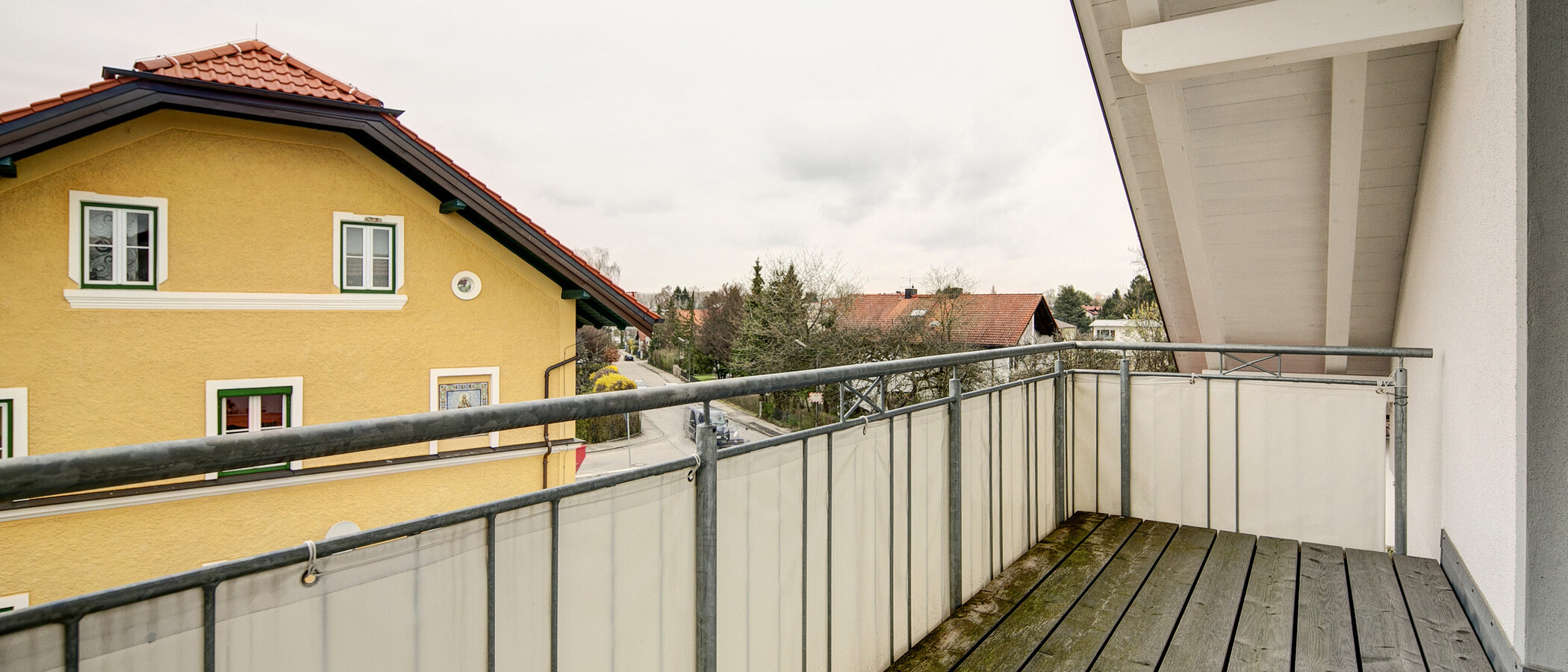 attic apartment Zorneding 03 balcony 7747