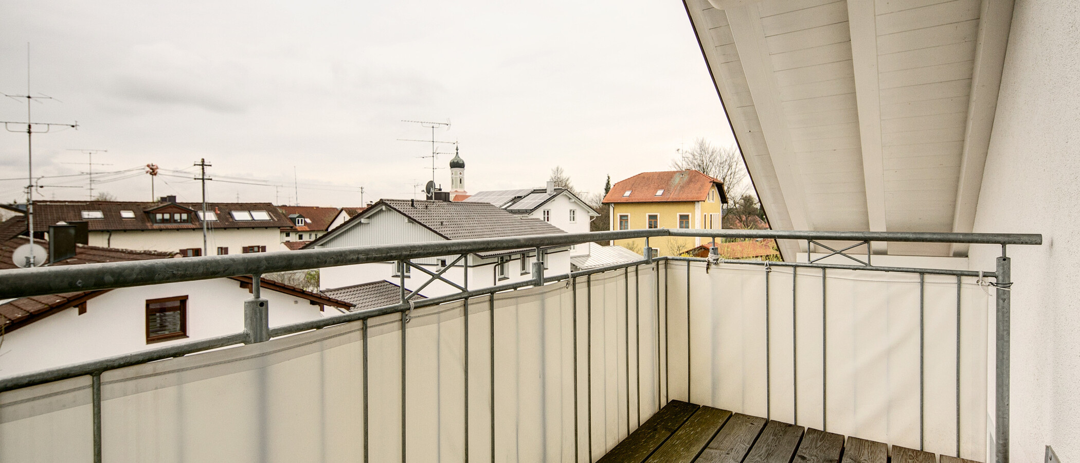 attic apartment Zorneding 05 balcony 7747