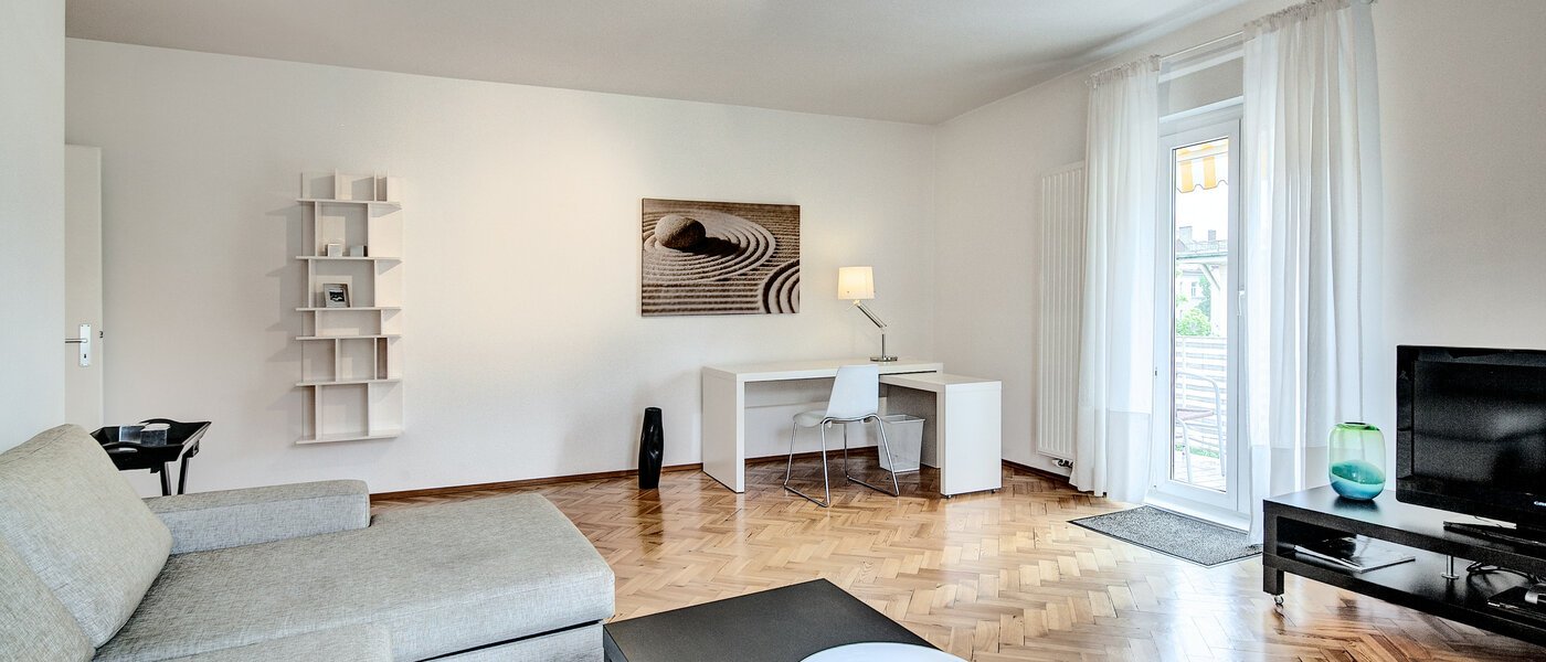 apartment München Schwabing (links der Leopoldstraße) 03 living room 7776