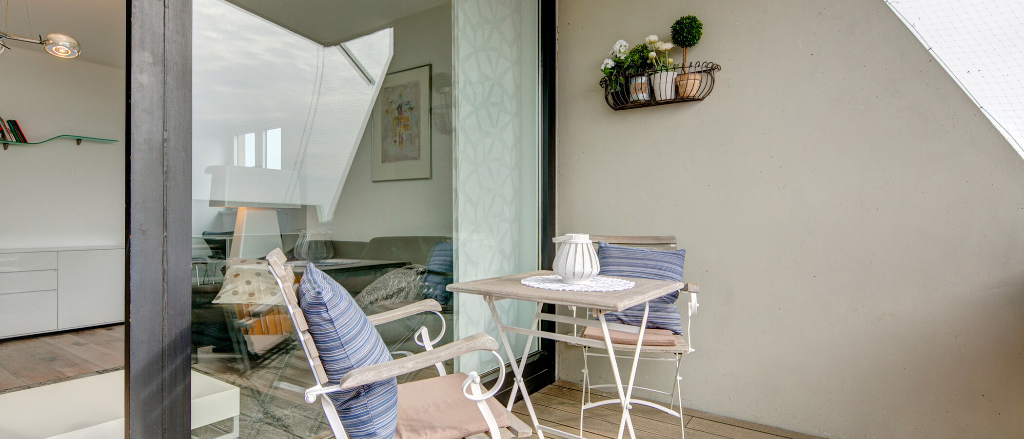 apartment München Schwabing-Nord (zw. Leopoldstraße & Englischen Garten) 01 balcony 7791