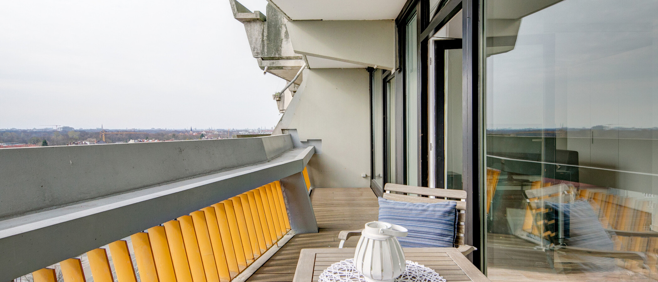 apartment München Schwabing-Nord (zw. Leopoldstraße & Englischen Garten) 03 balcony 7791