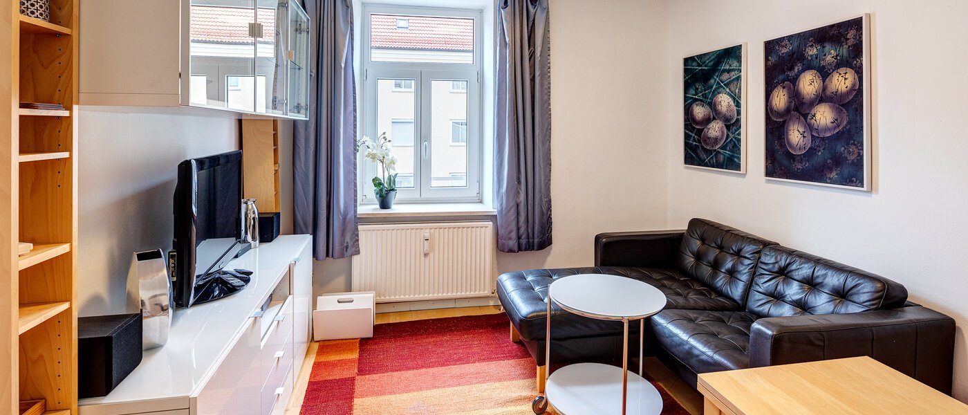 apartment München Milbertshofen 01 living area 7798