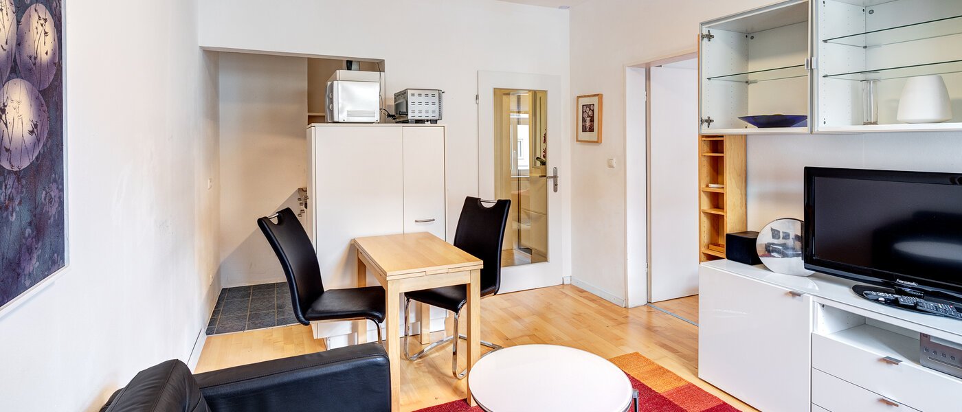 apartment München Milbertshofen 03 living area 7798