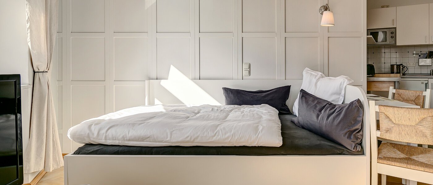 apartment München Gärtnerplatzviertel 01 sleeping area 781