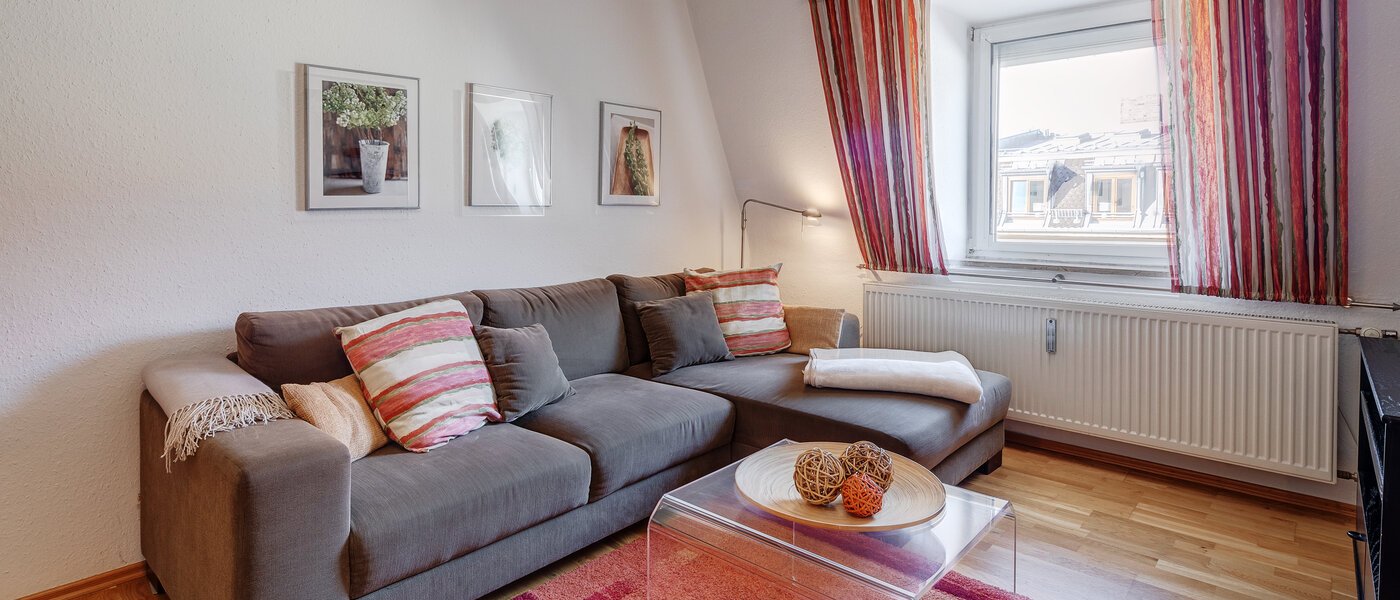 apartment München Maxvorstadt - Westen 02 living area 782