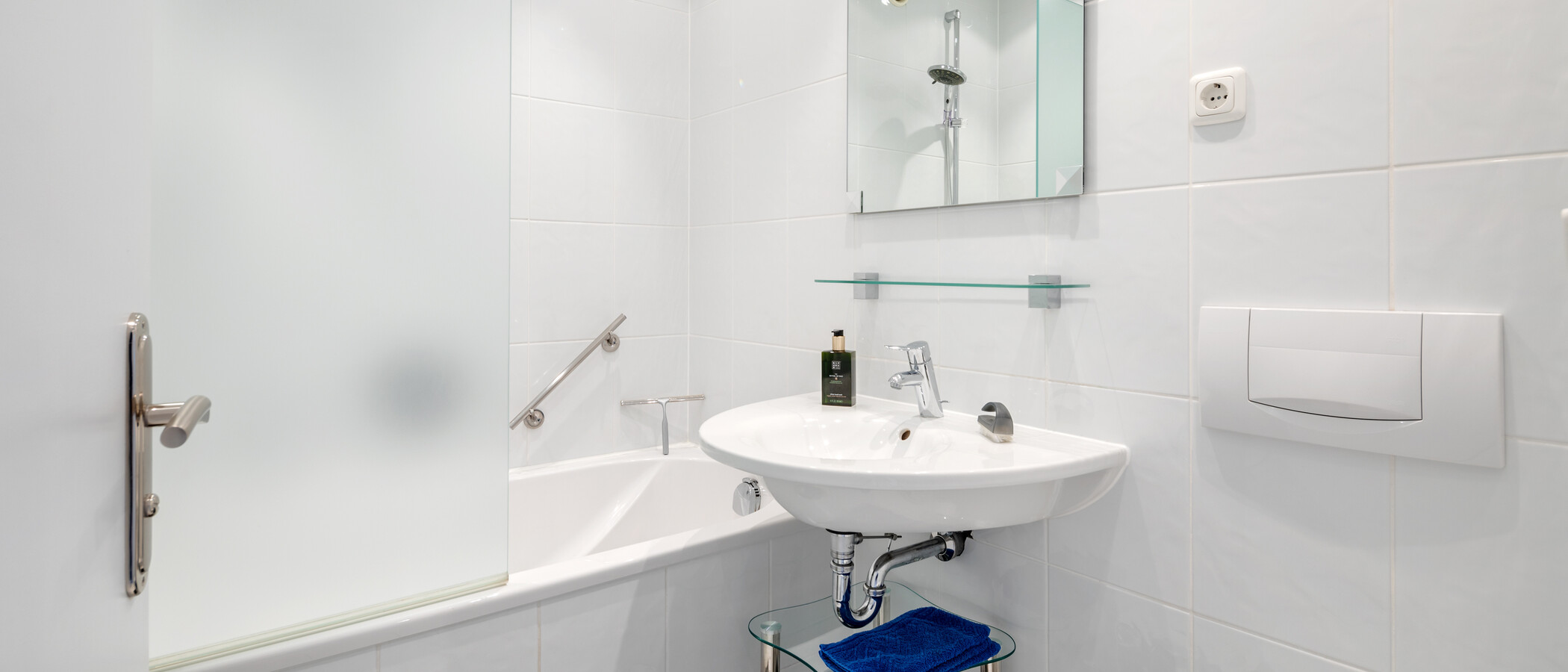 studio München Arabellapark 01 bathroom 7848