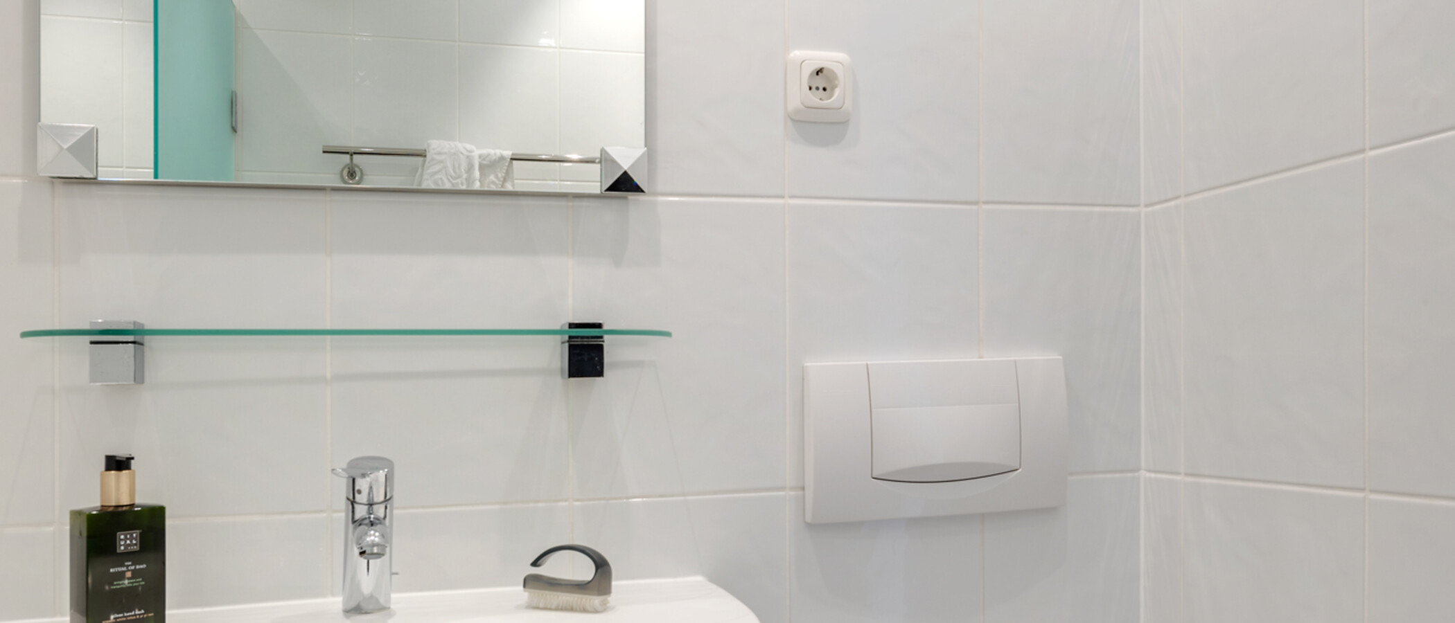 studio München Arabellapark 02 bathroom 7848