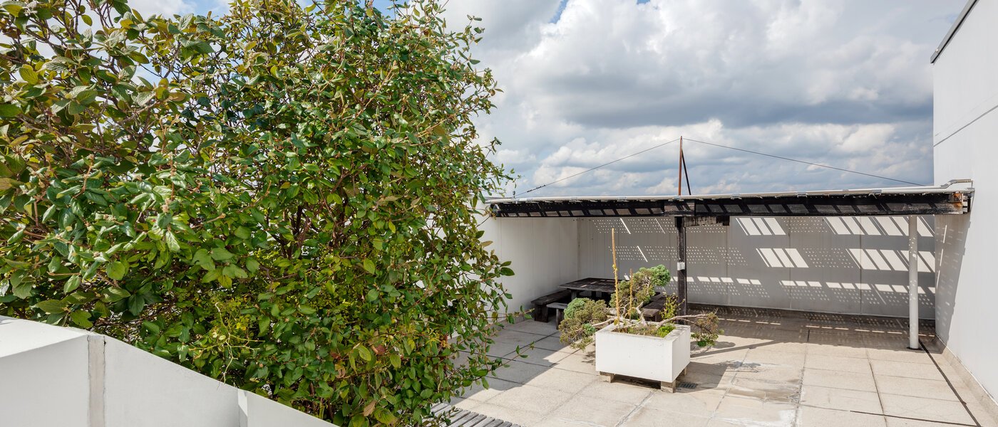 studio München Arabellapark 03 communal terrace 7848