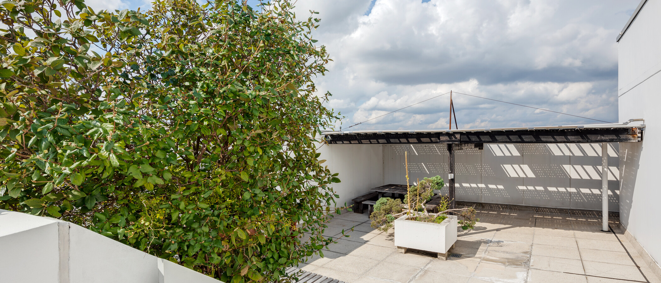 studio München Arabellapark 03 communal terrace 7848