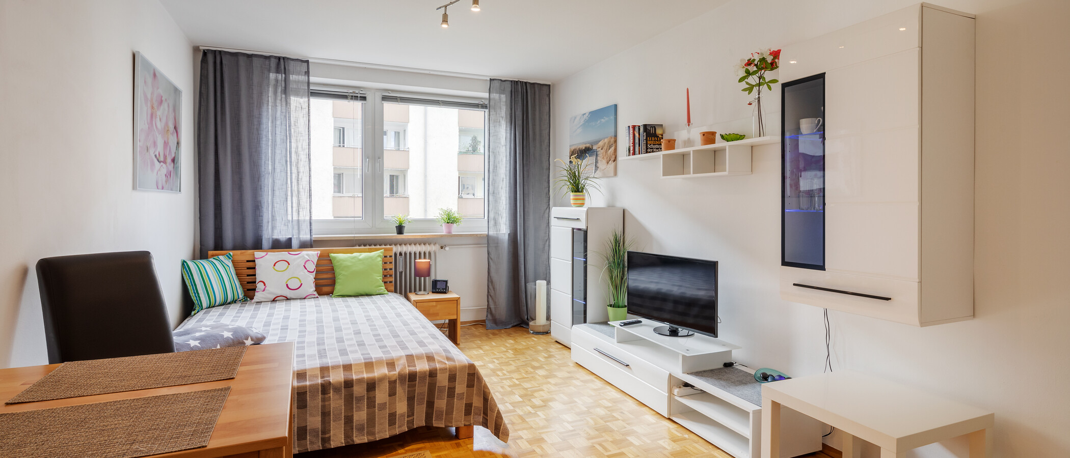 apartment München Schwabing-West 01 living area 7854
