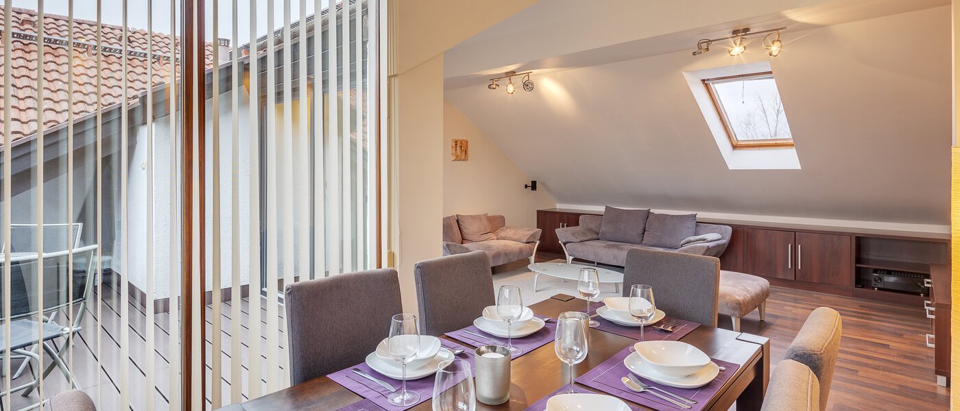 apartment Taufkirchen 02 dining area 7869