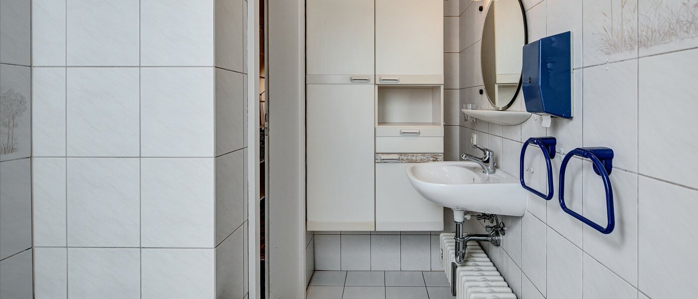 attic apartment München Ramersdorf 03 bathroom 7878