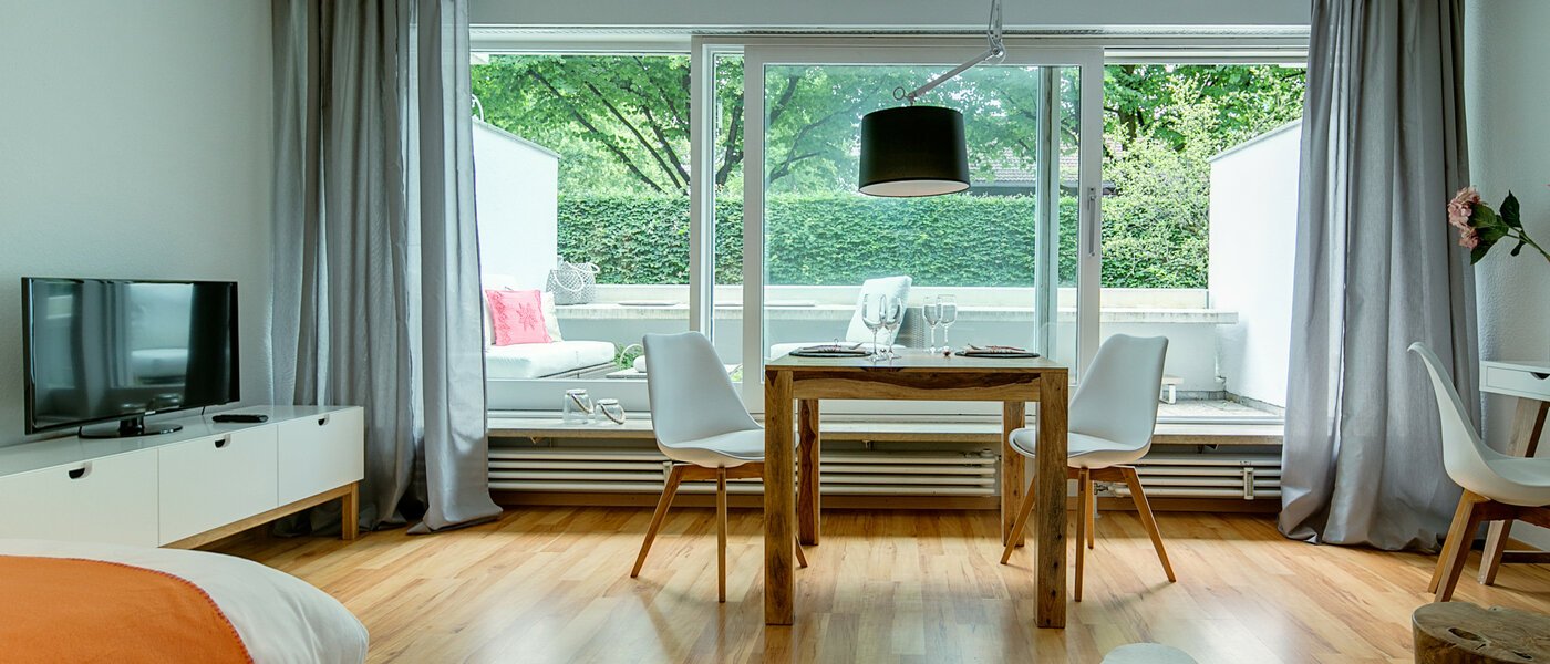 apartment München Nymphenburg 03 living room 7880