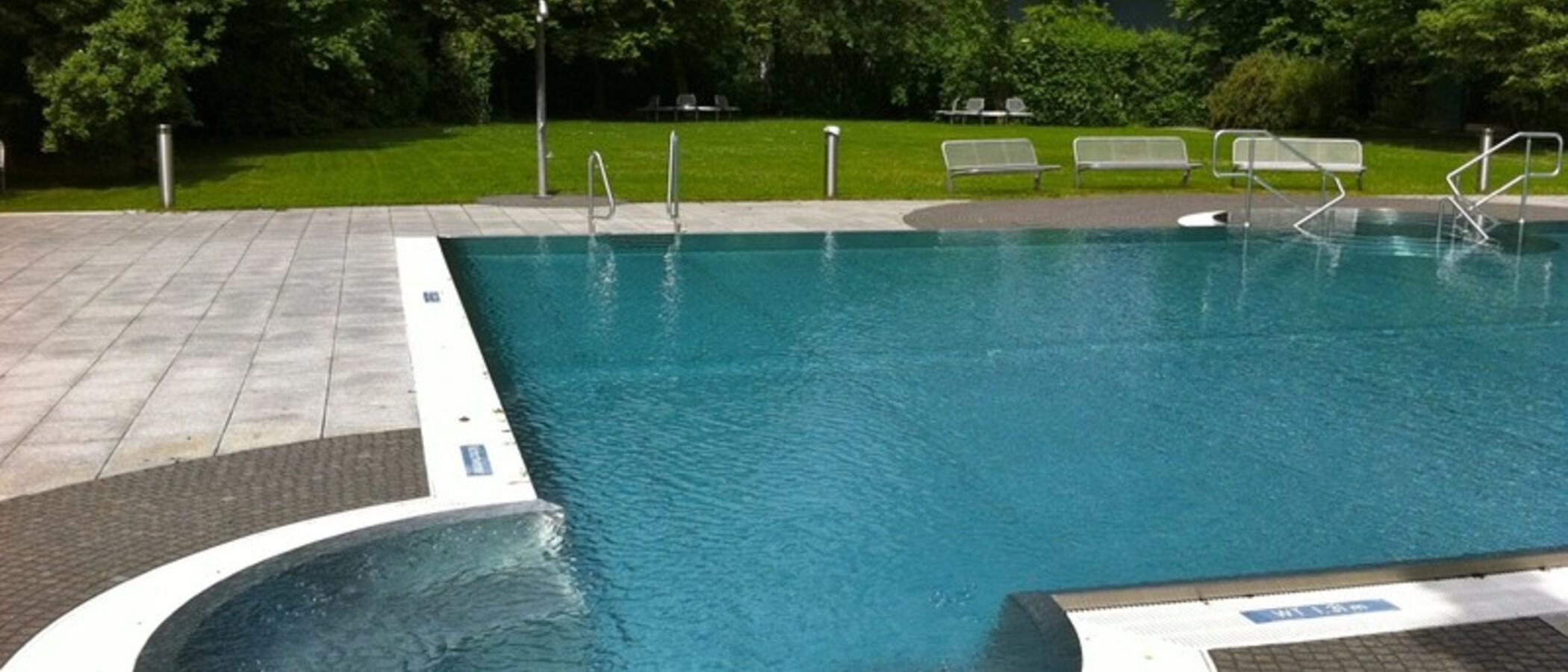 apartment München Parkstadt Solln 04 pool 7891