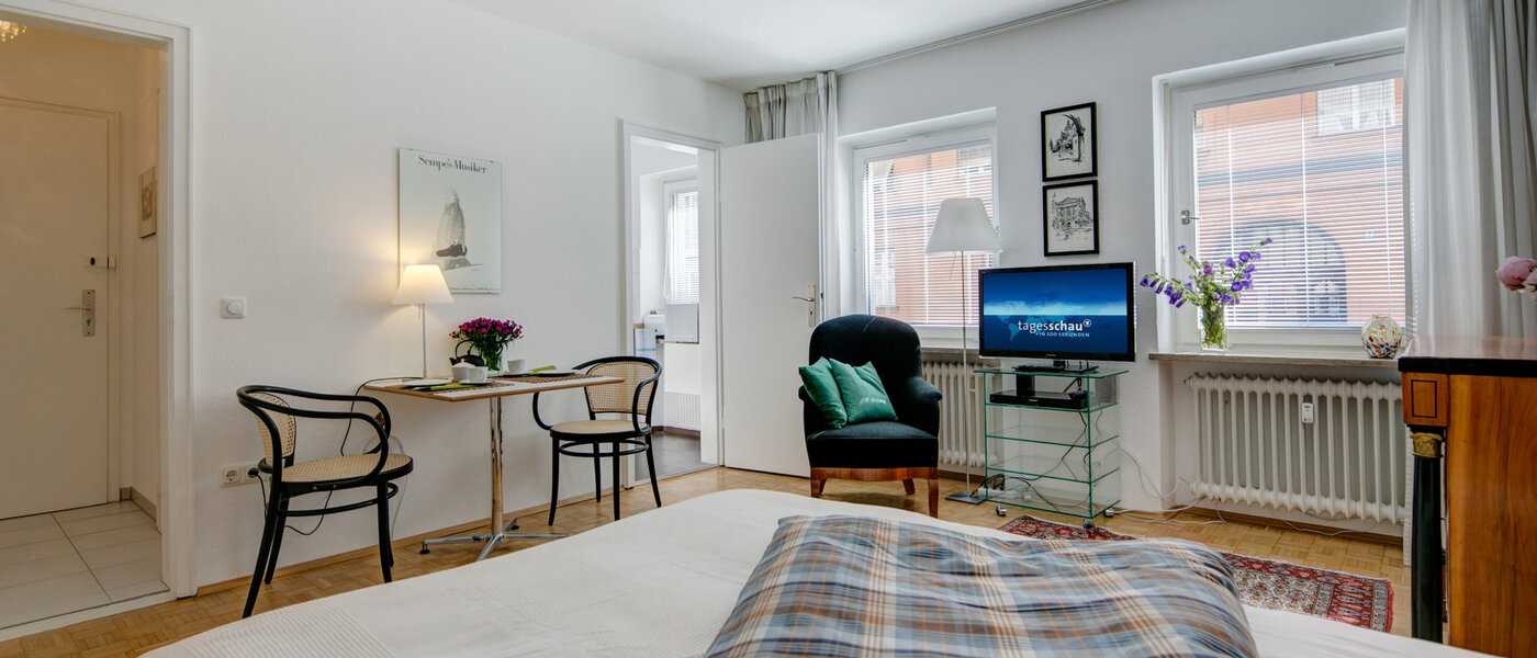 studio München Lehel 02 living room 7892