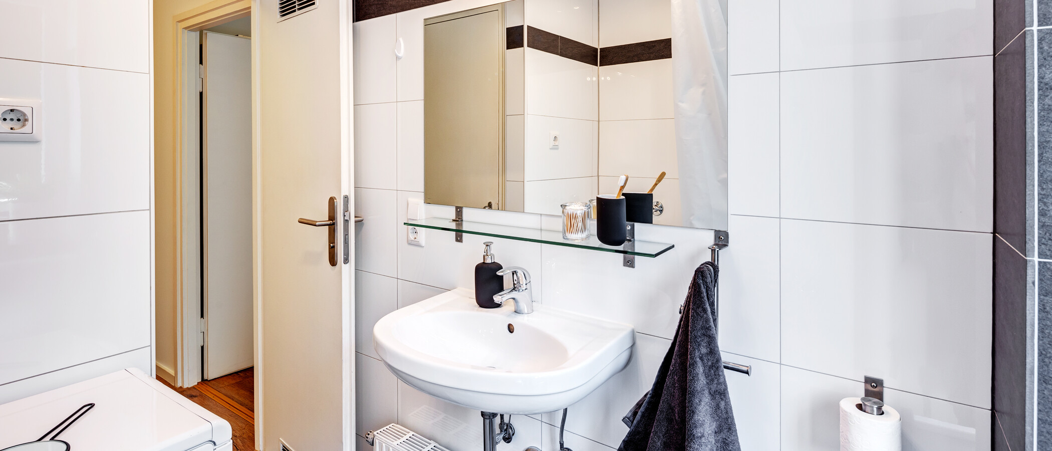 apartment München Berg am Laim 02 bathroom 7897