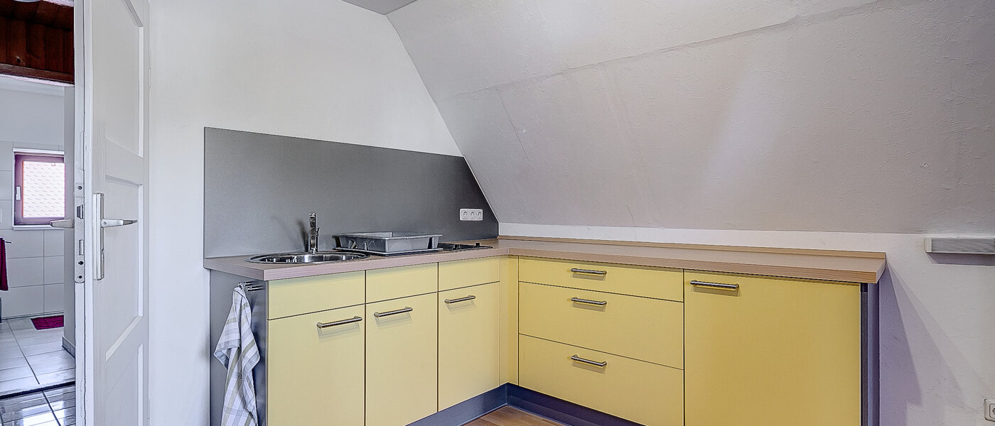 attic apartment München Untermenzing 02 kitchen 7937
