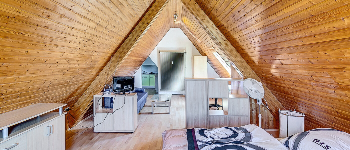 attic apartment München Untermenzing 04 sleeping area 7937