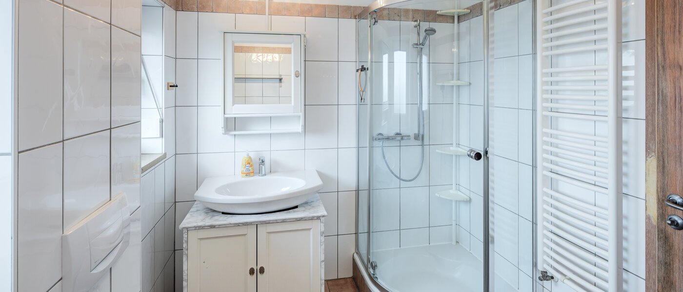 apartment Haar 01 bathroom 7939