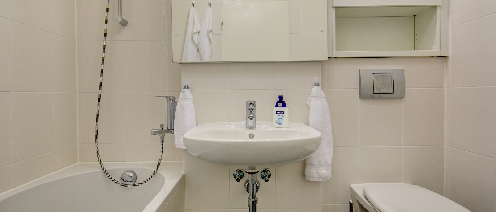 studio München Sendling 02 bathroom 7947