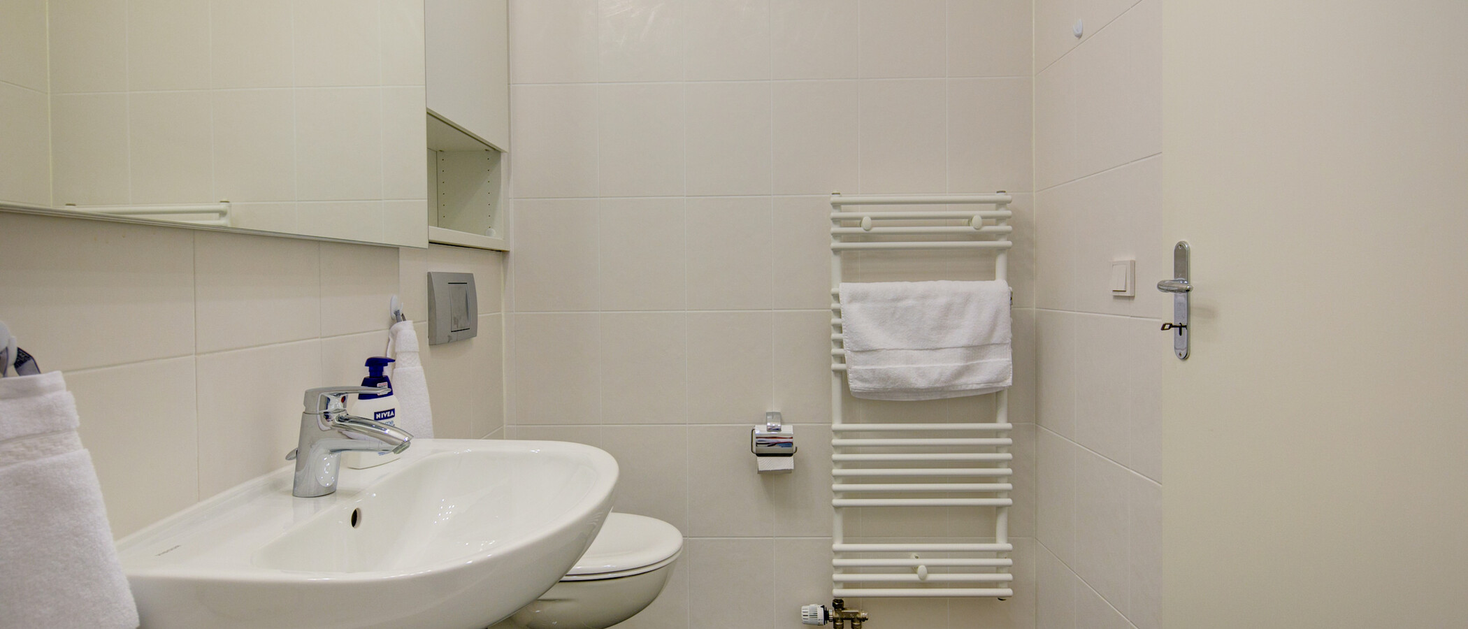 studio München Sendling 03 bathroom 7947