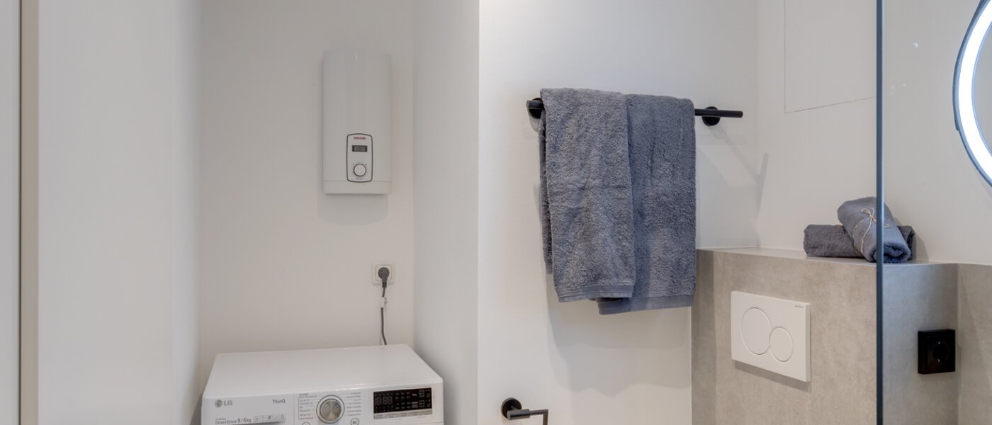 apartment München Neuhausen 04 bathroom 7952