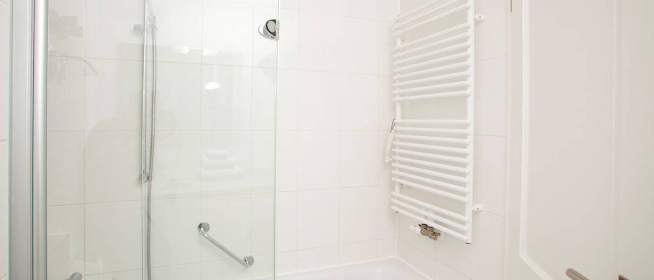 apartment München Schwabing-West (rund um den Hohenzollernplatz) 02 bathroom 7964