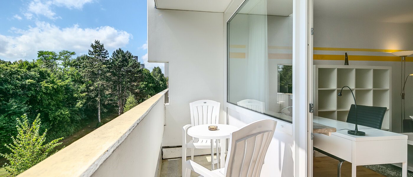 studio München Obersendling 01 balcony 7983