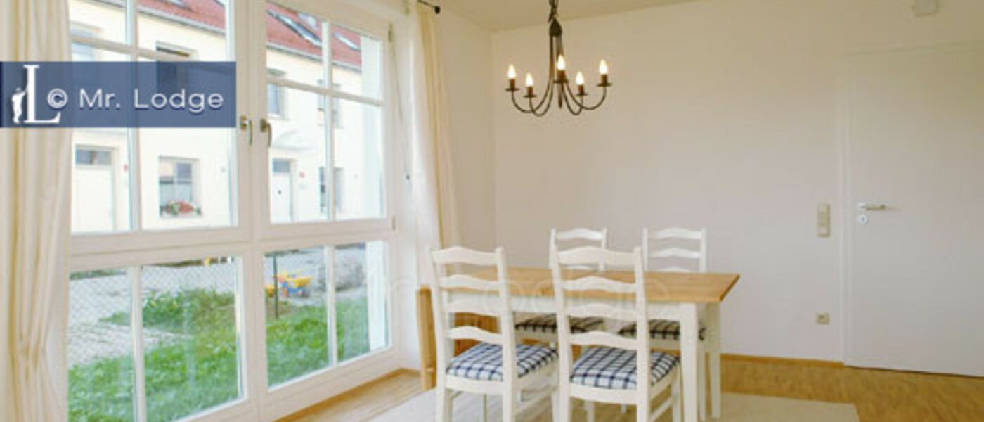 corner townhouse Freising 06 living room 8