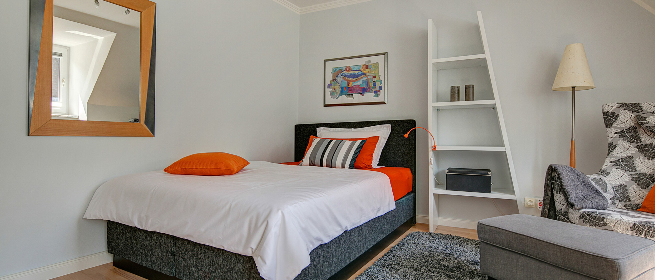 attic apartment München Altstadt 01 sleeping area 8000