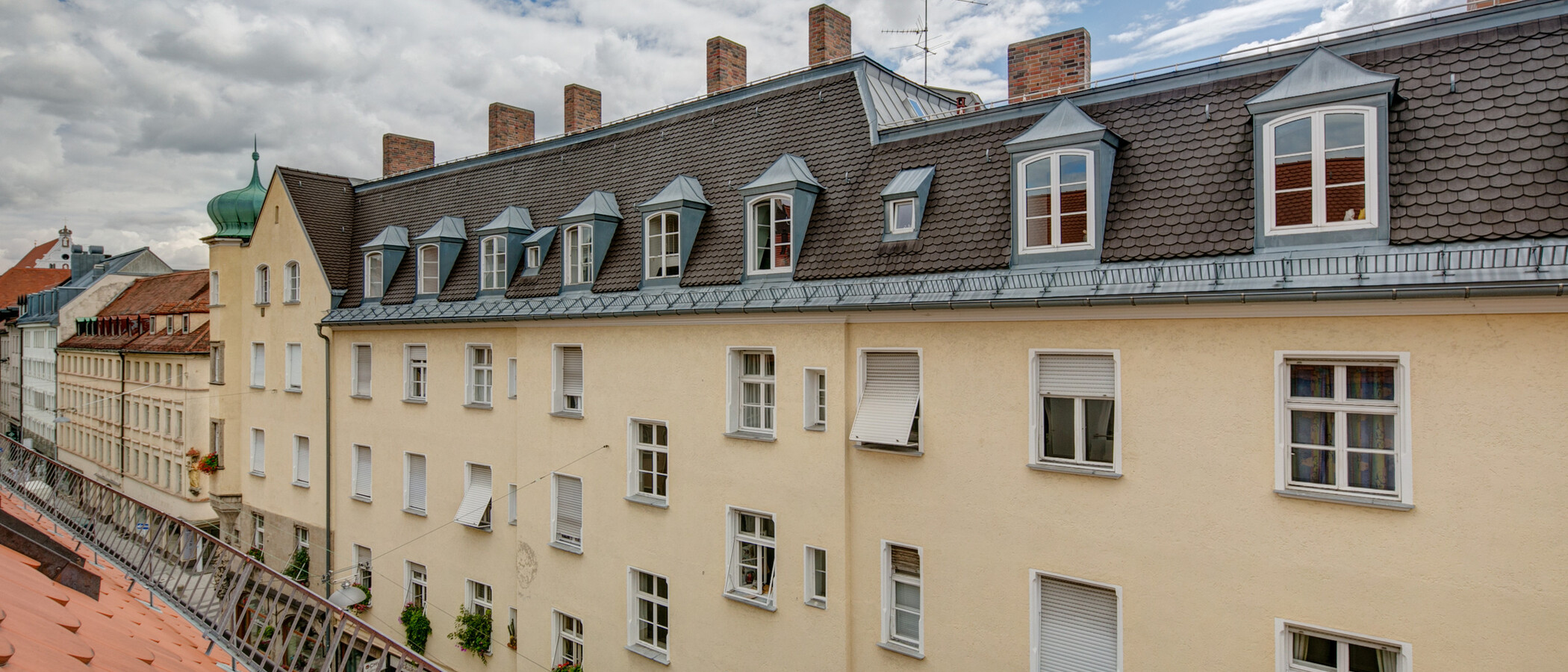 attic apartment München Altstadt 01 view 8000