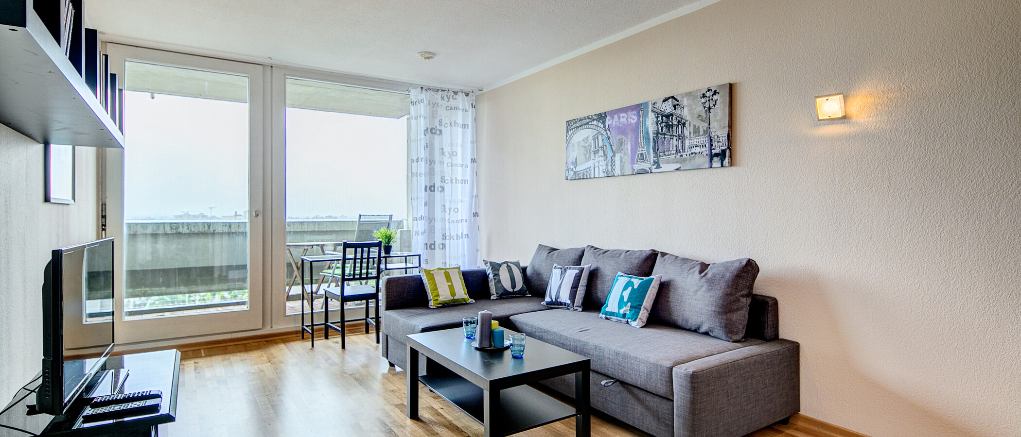 apartment München Milbertshofen 03 living room 8021