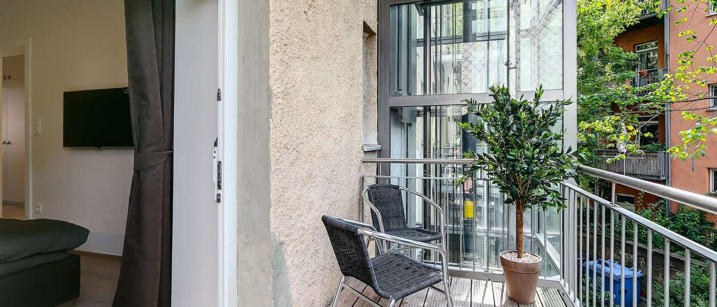 apartment München Isarvorstadt 01 balcony 8026