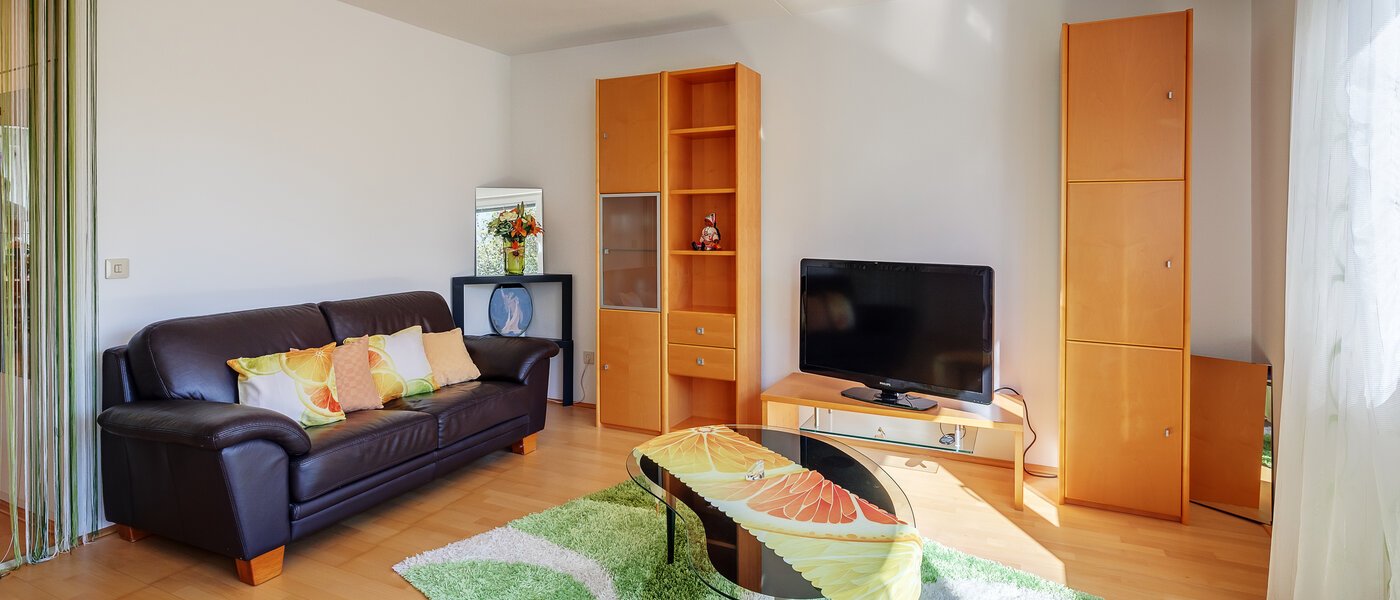 apartment München Perlach 02 living area 8028