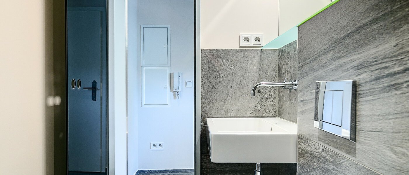 apartment München Au-Haidhausen 04 bathroom 8038