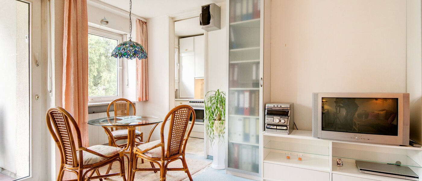 apartment München Sendling-Westpark 02 living room 8053