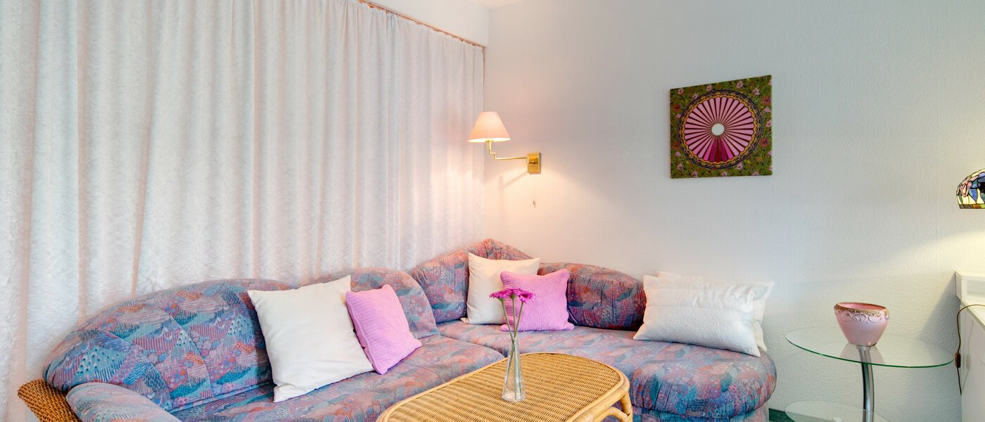 apartment München Sendling-Westpark 05 living room 8053