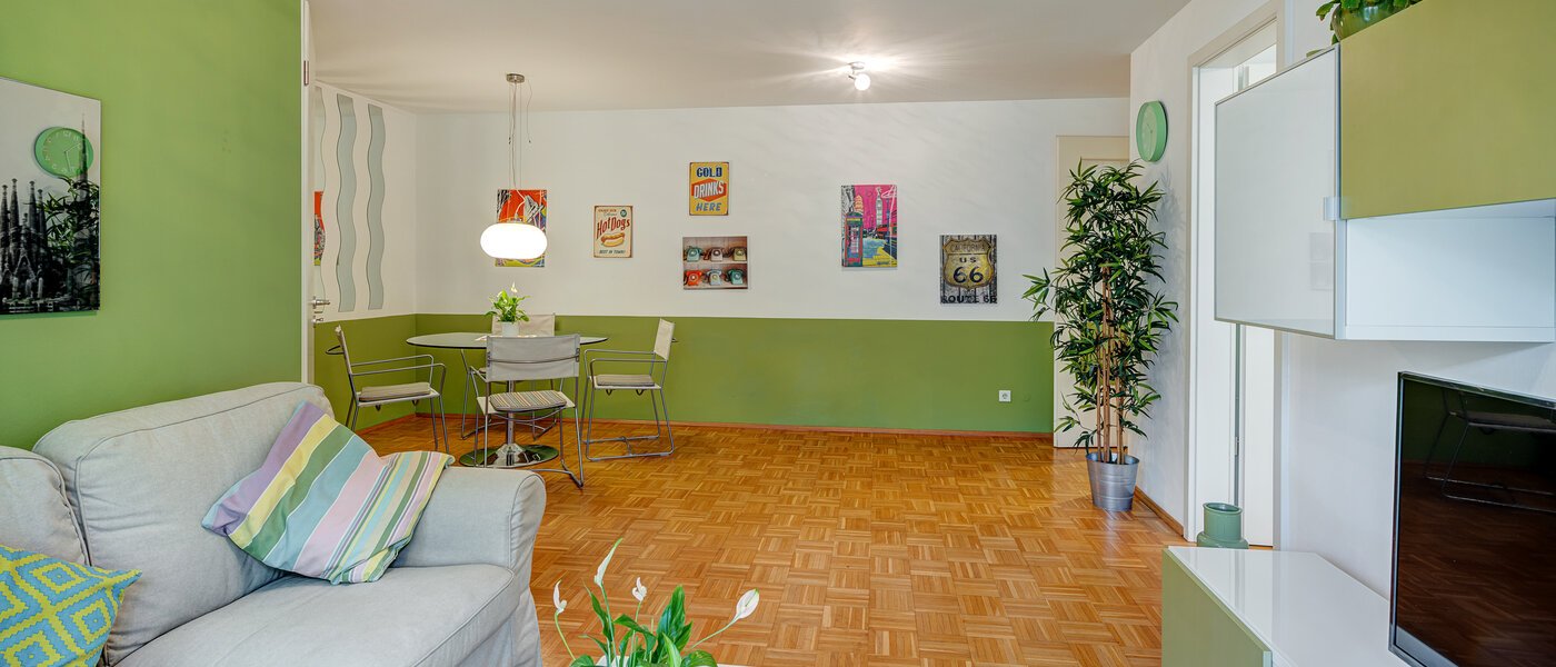 apartment München Giesing 03 living area 8056