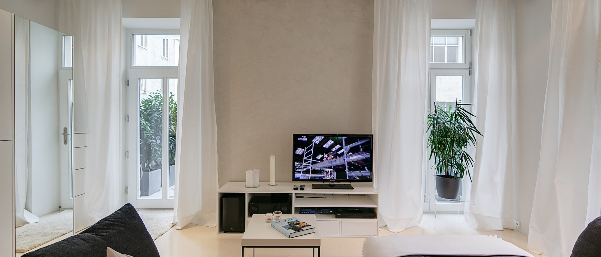 apartment München Haidhausen 02 living room 8064