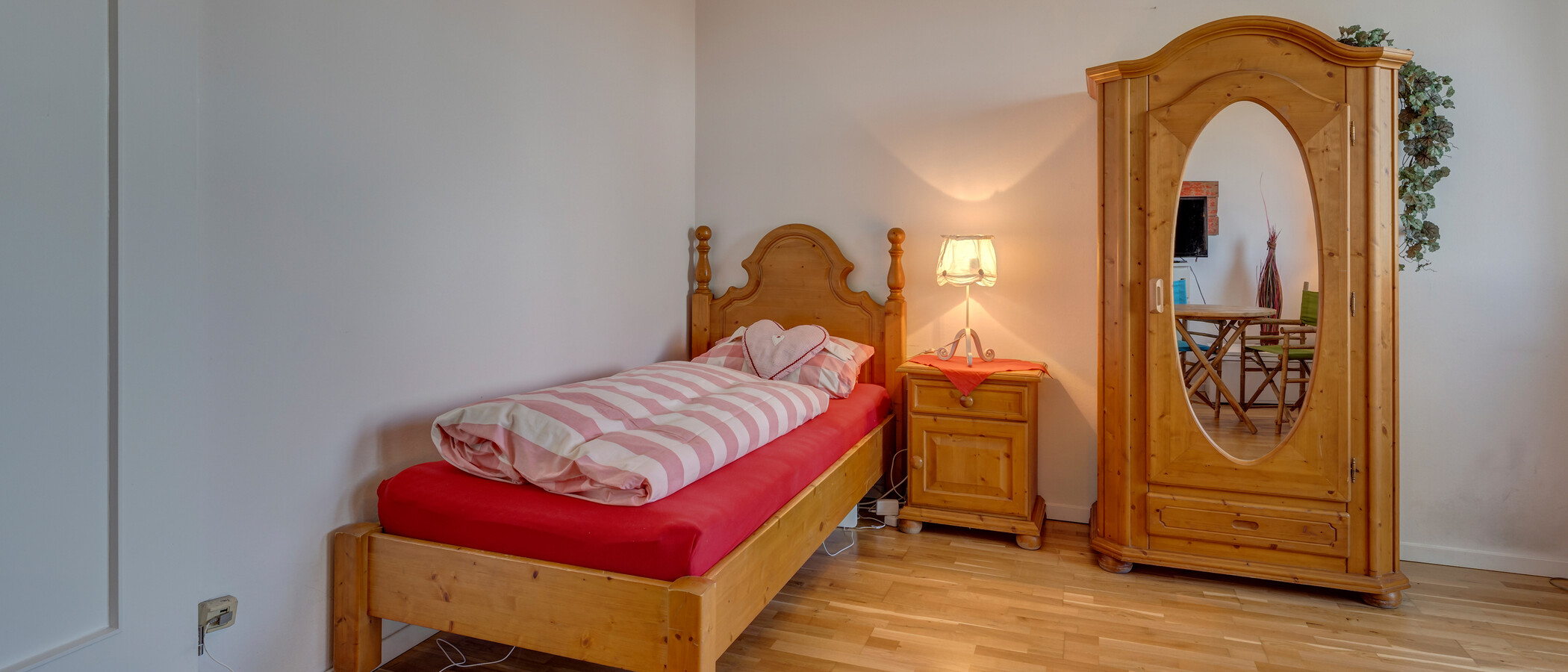 apartment München Pasing 01 sleeping area 8065