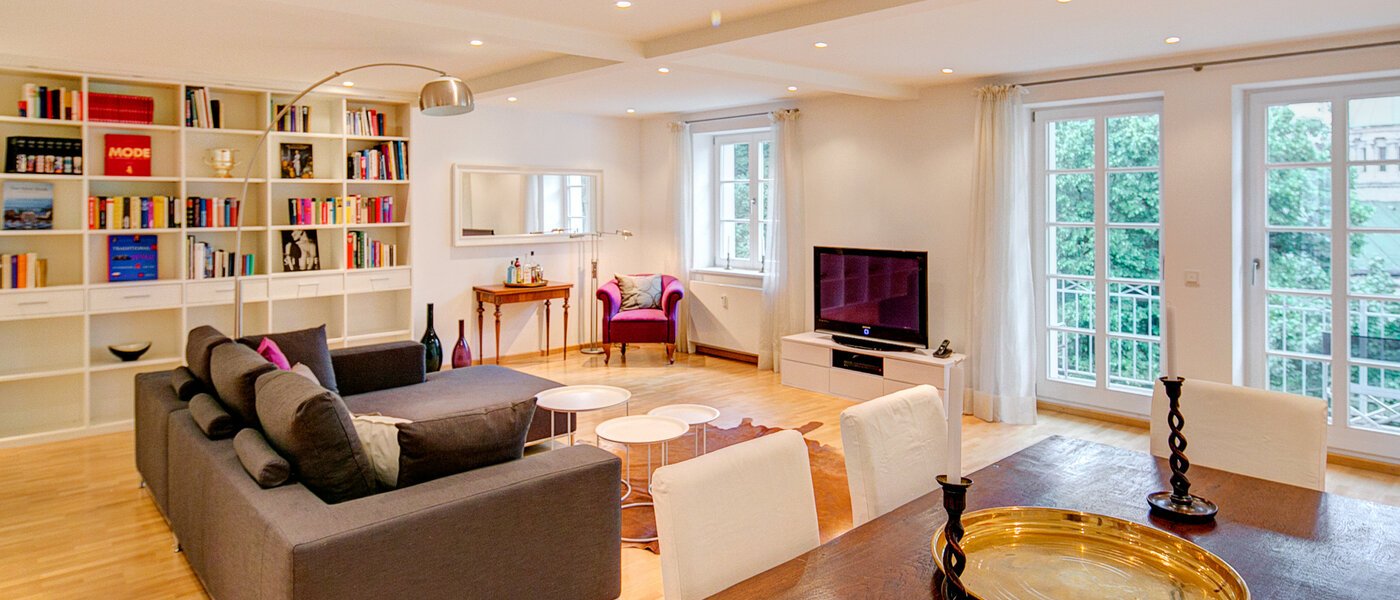 apartment München Glockenbachviertel 01 living room 8066