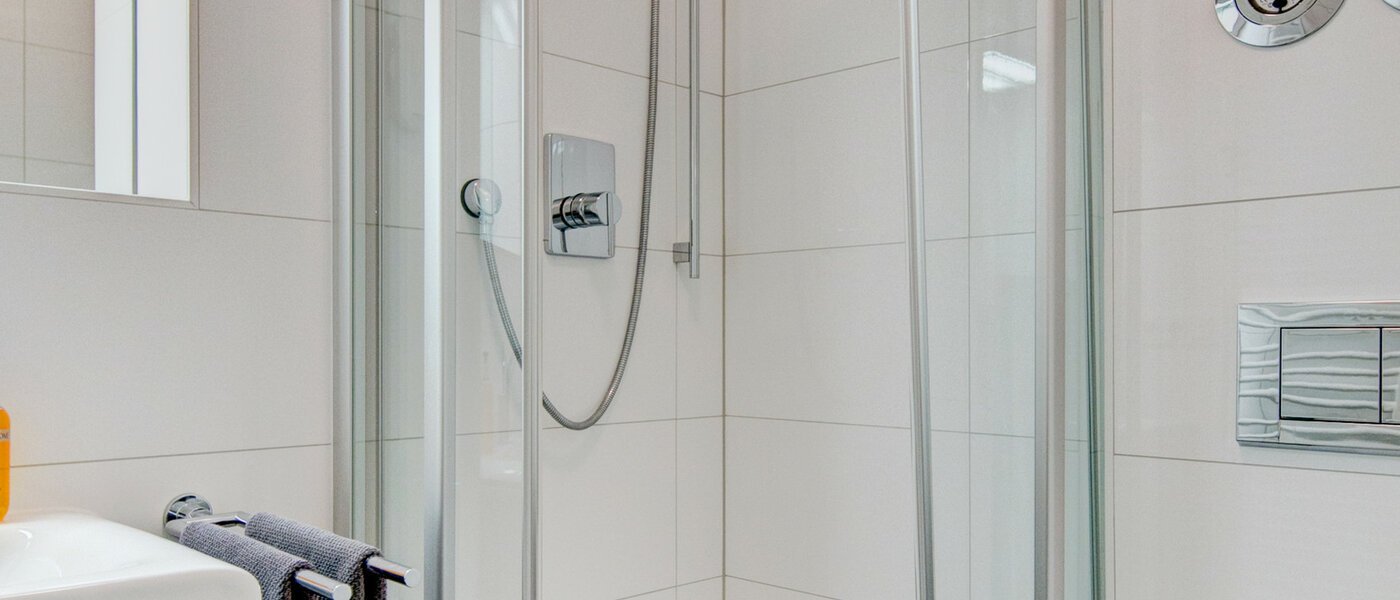 apartment München Glockenbachviertel 01 2. bathroom 8066