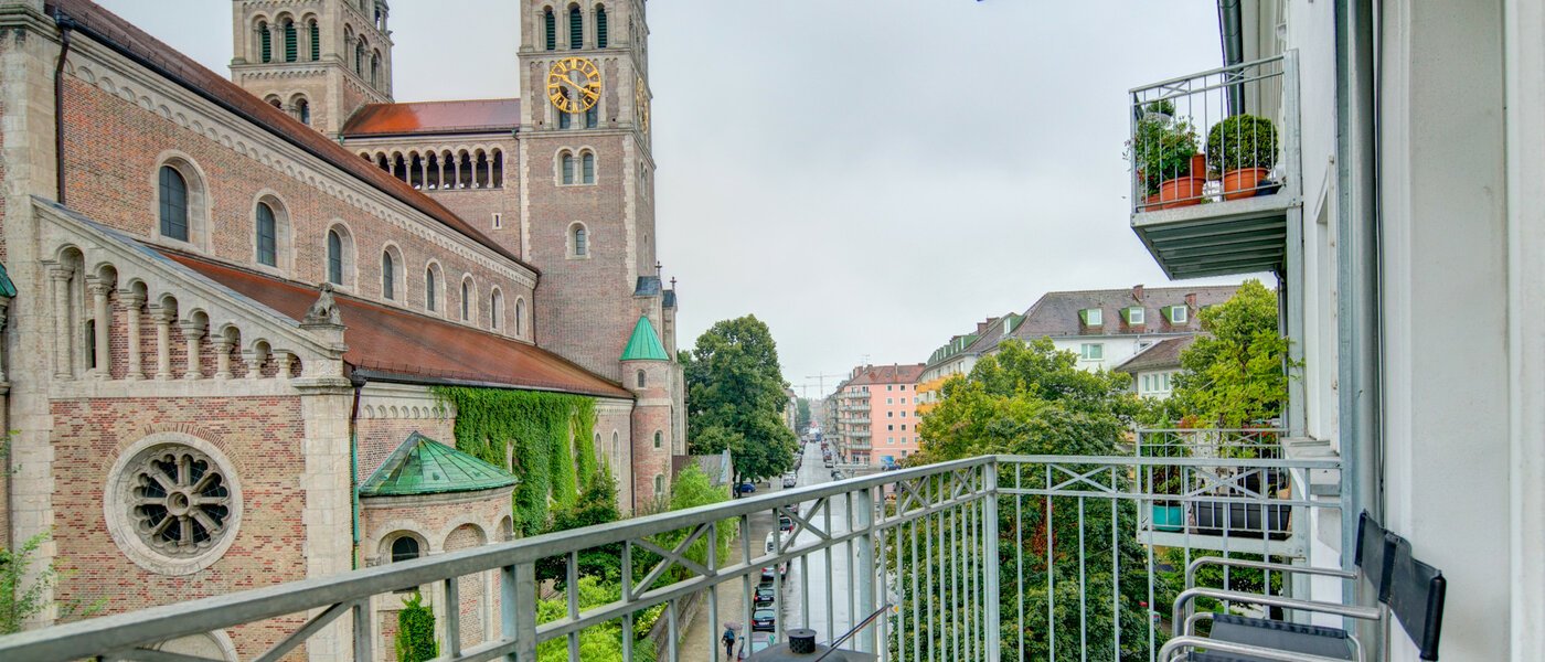 apartment München Glockenbachviertel 04 balcony 8066