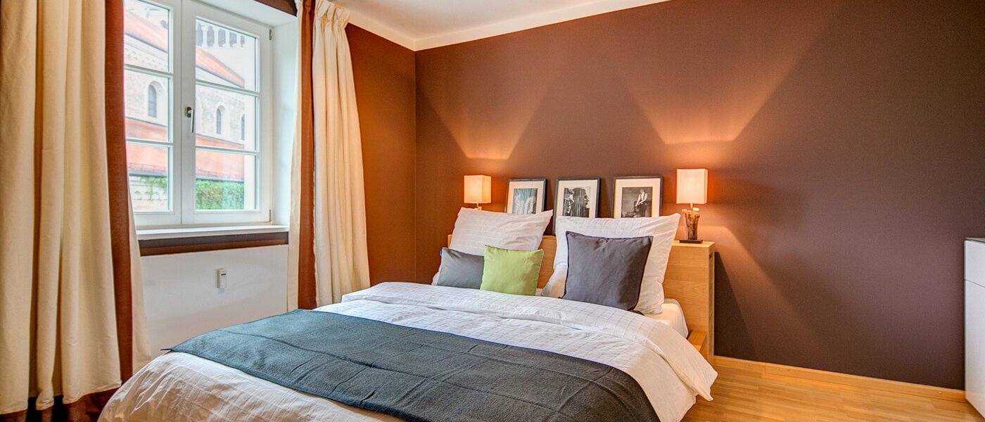 apartment München Glockenbachviertel 01 2. sleeping area 8066