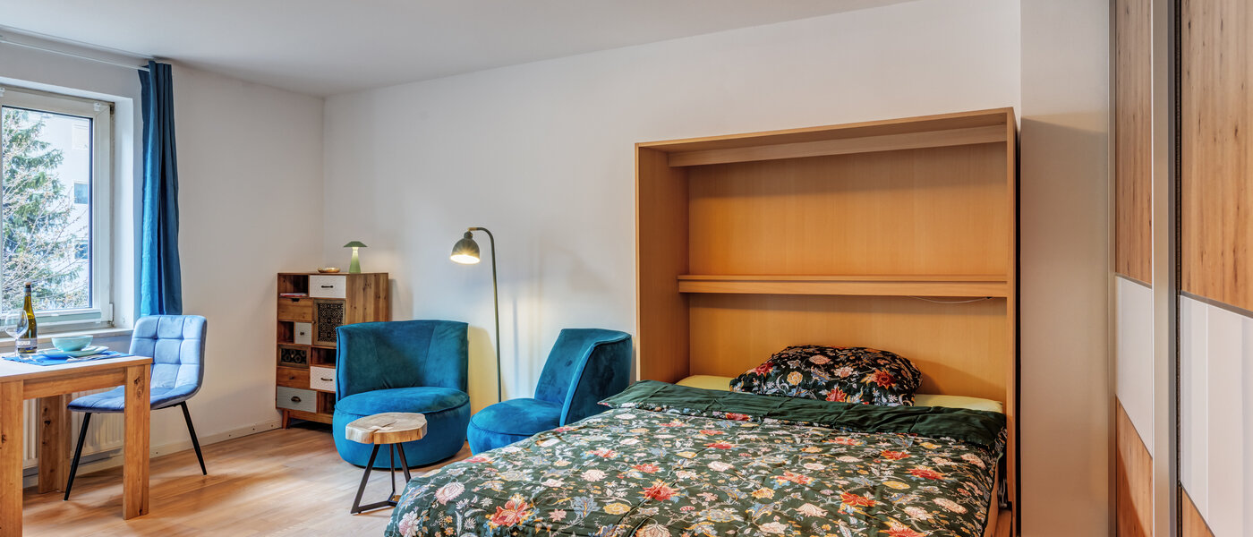 apartment München Schwabing-Nord (zw. Belgrad- & Leopoldstraße) 01 sleeping area 8072