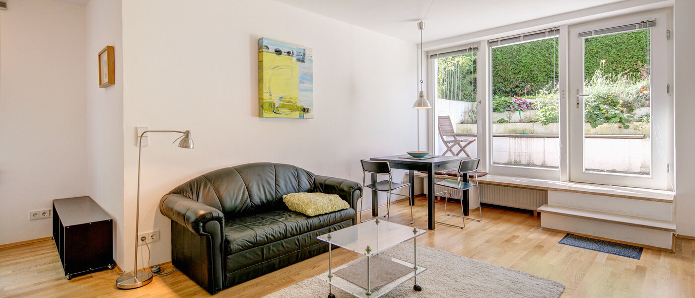 apartment München Nymphenburg 01 living room 8077