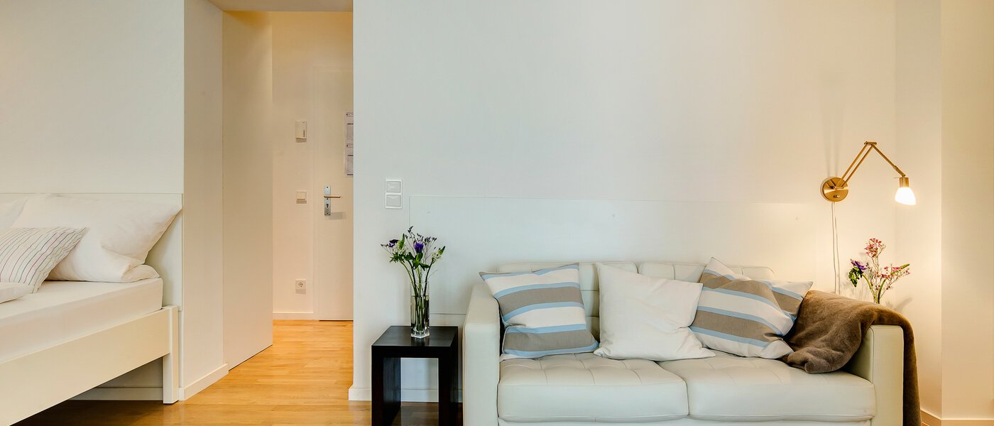studio München Ludwigsvorstadt 03 living room 8085