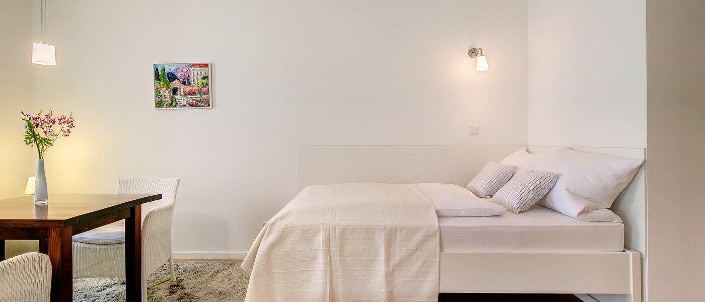 studio München Ludwigsvorstadt 01 sleeping area 8085